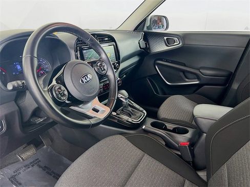 Used 2020 Kia Soul EX image 11