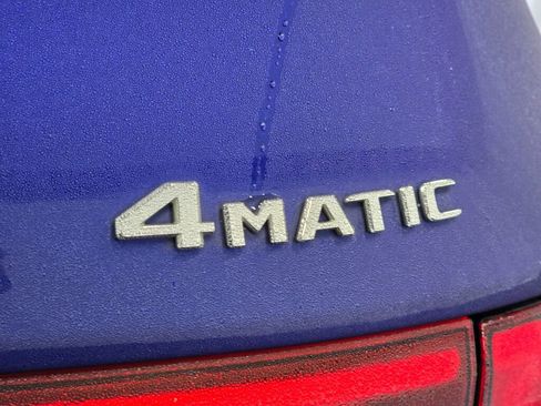 Used 2021 Mercedes-Benz GLB 250 4MATIC w/ Premium Package image 34