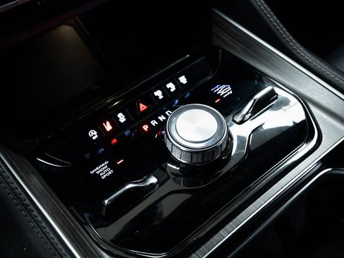 Used 2024 Jeep Wagoneer Series II w/ Convenience Group I image 15