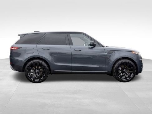 New 2025 Land Rover Range Rover Sport SE image 8