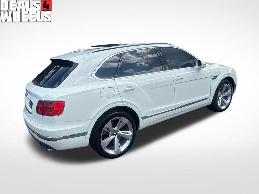 Used 2017 Bentley Bentayga AWD/4WD image 5