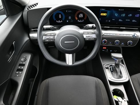Used 2025 Hyundai Kona SE FWD image 26