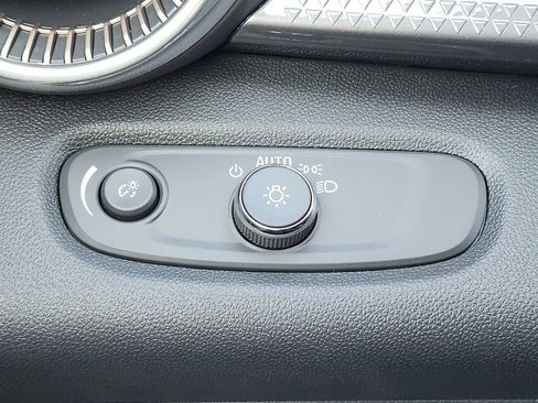 New 2026 Chevrolet Trax ACTIV w/ Sunroof Package image 23