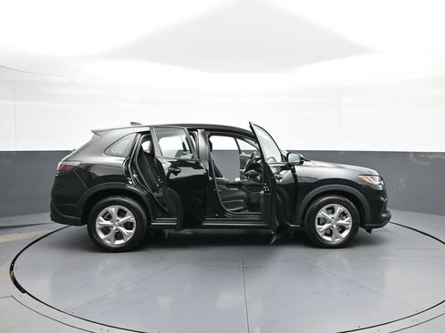 Used 2023 Honda HR-V LX image 40