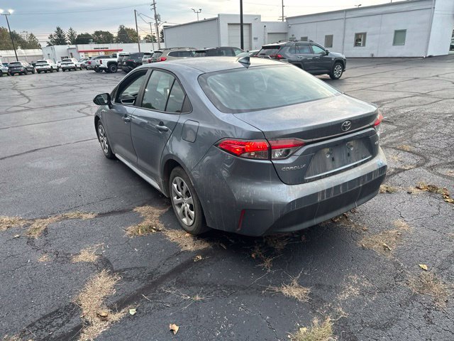 Used 2025 Toyota Corolla LE FWD image 5