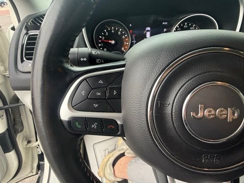 Used 2020 Jeep Compass Limited FWD image 16