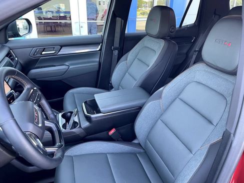 Used 2026 GMC Terrain AT4 AWD/4WD image 11