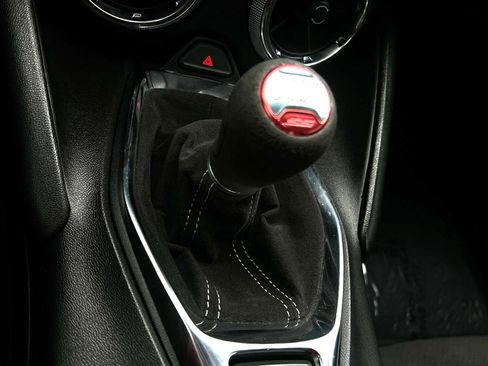 Used 2020 Chevrolet Camaro SS image 32