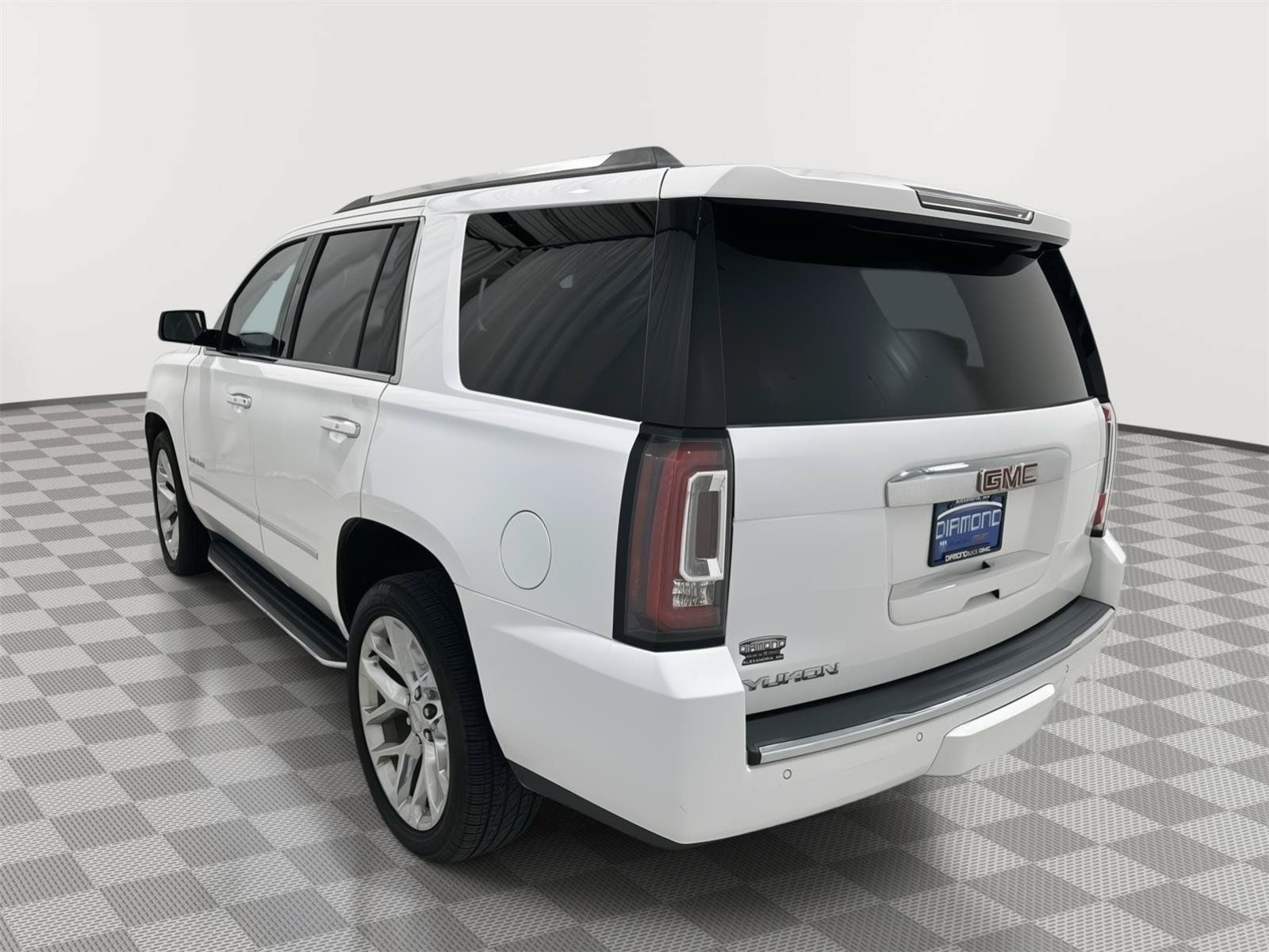Used 2019 GMC Yukon Denali w/ Open Road Package AWD/4WD image 3