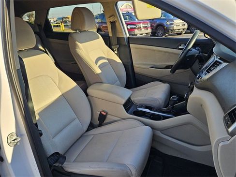 Used 2017 Hyundai Tucson Sport w/ Cargo Package image 16