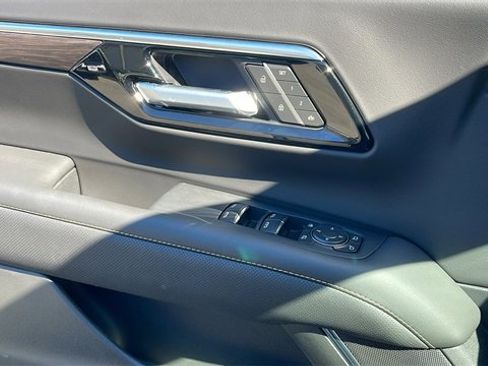 New 2026 Chevrolet Suburban Premier w/ Sun And Tow Package image 29