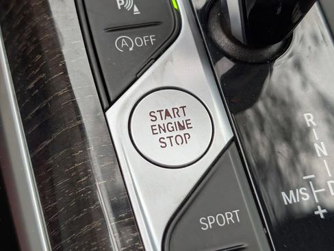 Used 2022 BMW 330i Sedan w/ Driving Assistance Package image 29