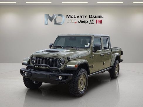 New 2026 Jeep Gladiator Willys AWD/4WD image 2
