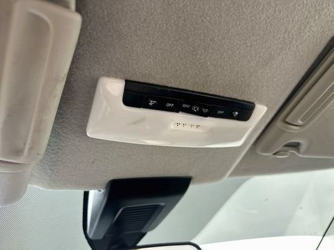 Used 2022 Nissan Kicks SV FWD image 32