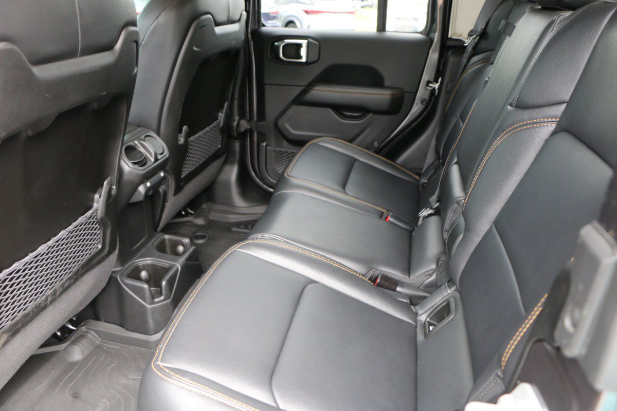 Used 2025 Jeep Gladiator Sport AWD/4WD image 26