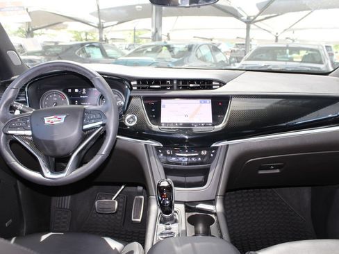 Used 2022 Cadillac XT6 Sport w/ Technology Package AWD/4WD image 28