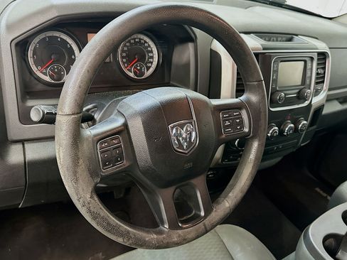 Used 2017 RAM 1500 Classic SLT AWD/4WD image 18