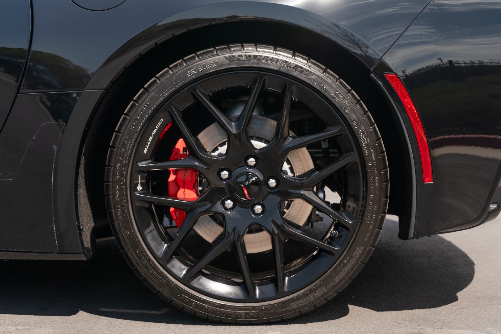 Used 2019 Chevrolet Corvette Stingray Convertible w/ 1LT RWD image 7