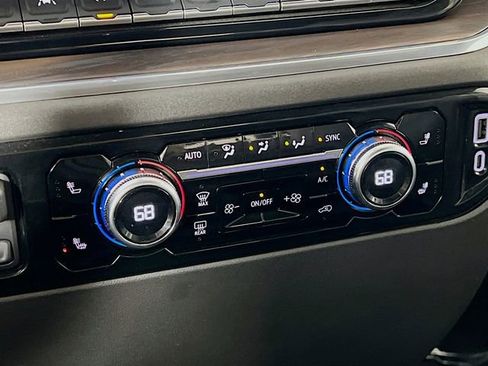 Used 2025 GMC Sierra 1500 SLT image 20