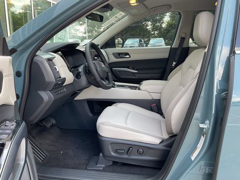 New 2026 Nissan Pathfinder SL AWD/4WD image 8