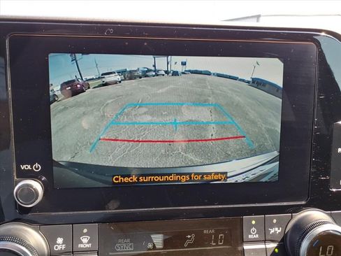 Used 2023 Toyota Highlander L image 27