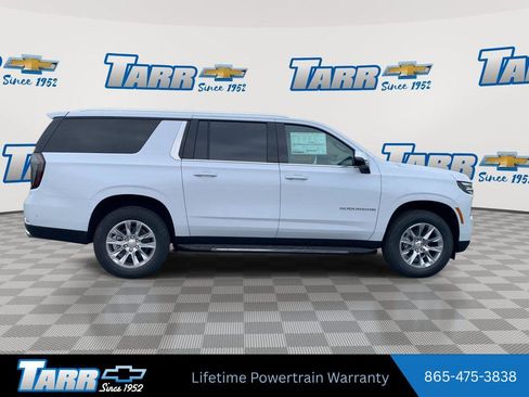 New 2026 Chevrolet Suburban Premier w/ Sun And Tow Package AWD/4WD image 9