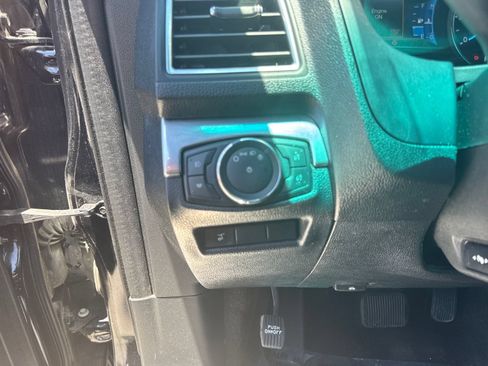 Used 2016 Ford Explorer Limited AWD/4WD image 24