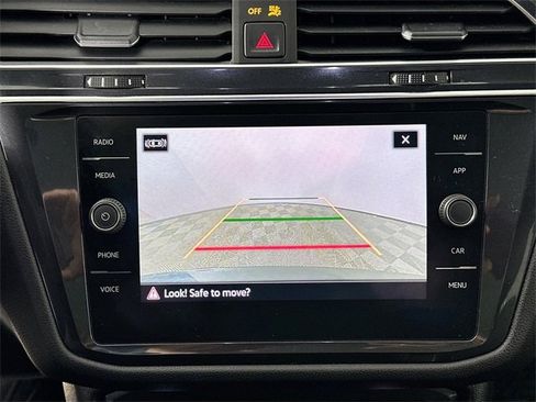 Used 2022 Volkswagen Tiguan SEL R-Line image 14