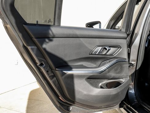 Used 2022 BMW 330i Sedan w/ Driving Assistance Package image 40