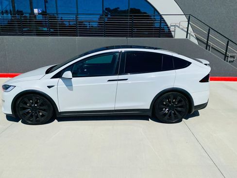 Used 2023 Tesla Model X AWD/4WD image 5