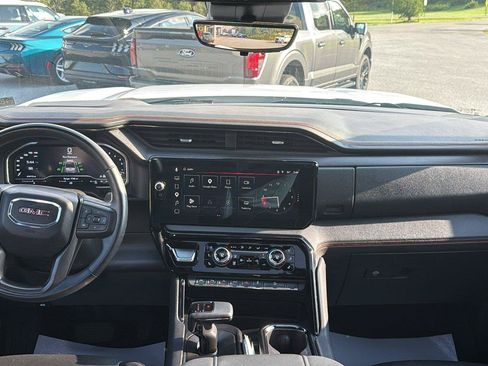 Used 2023 GMC Sierra 1500 AT4 w/ AT4 Premium Package AWD/4WD image 15