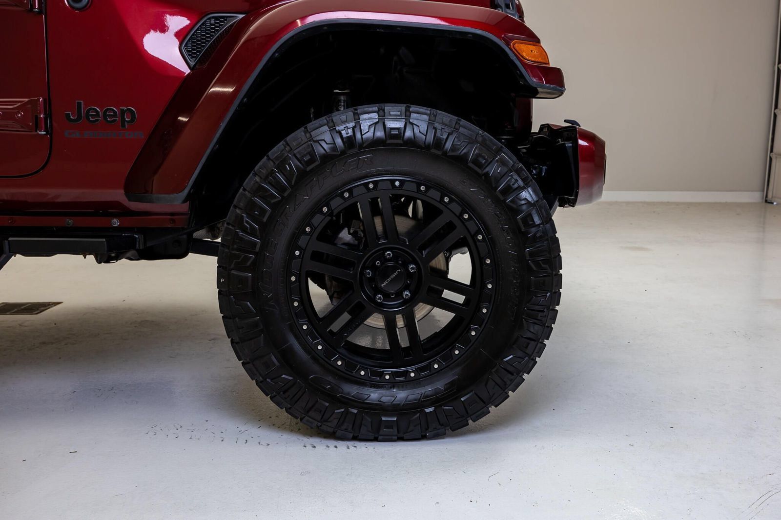 Used 2021 Jeep Gladiator Overland AWD/4WD image 11