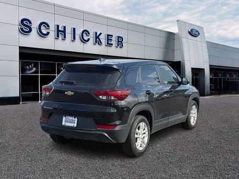 Used 2023 Chevrolet TrailBlazer LS image 2