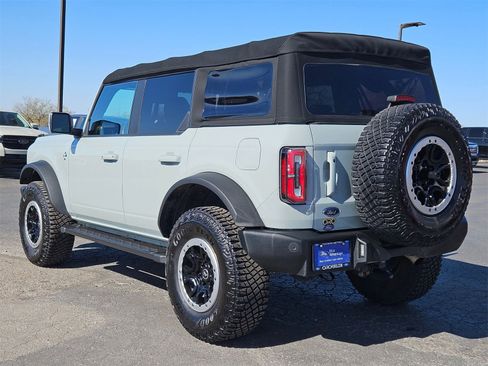 Certified 2022 Ford Bronco Outer Banks w/ Sasquatch Package image 8