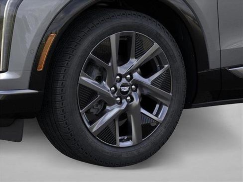 New 2026 Cadillac Optiq Luxury 1 image 9