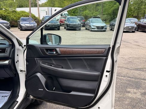 Used 2018 Subaru Outback 2.5i Limited AWD/4WD image 27
