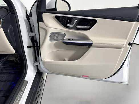 Certified 2025 Mercedes-Benz GLC 350e 4MATIC image 24