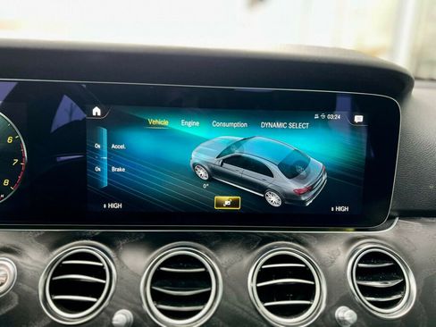 Used 2023 Mercedes-Benz E 350 4MATIC Sedan image 25