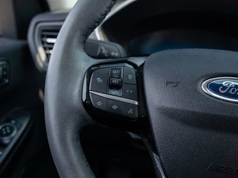 Used 2023 Ford Escape Platinum AWD/4WD image 16