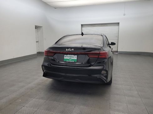 Used 2022 Kia Forte LXS FWD image 7