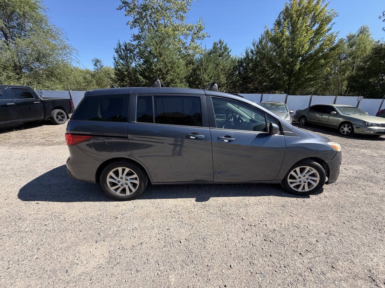 Used 2012 MAZDA MAZDA5 Sport FWD image 6