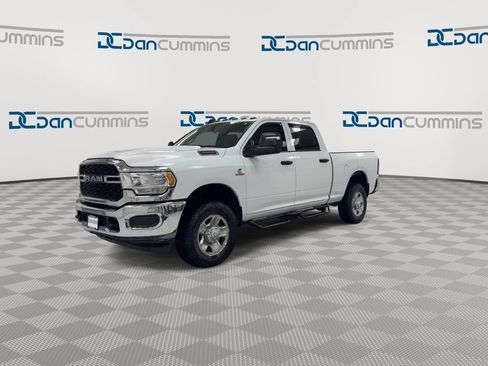 Used 2024 RAM 3500 Tradesman w/ Chrome Appearance Group AWD/4WD image 4
