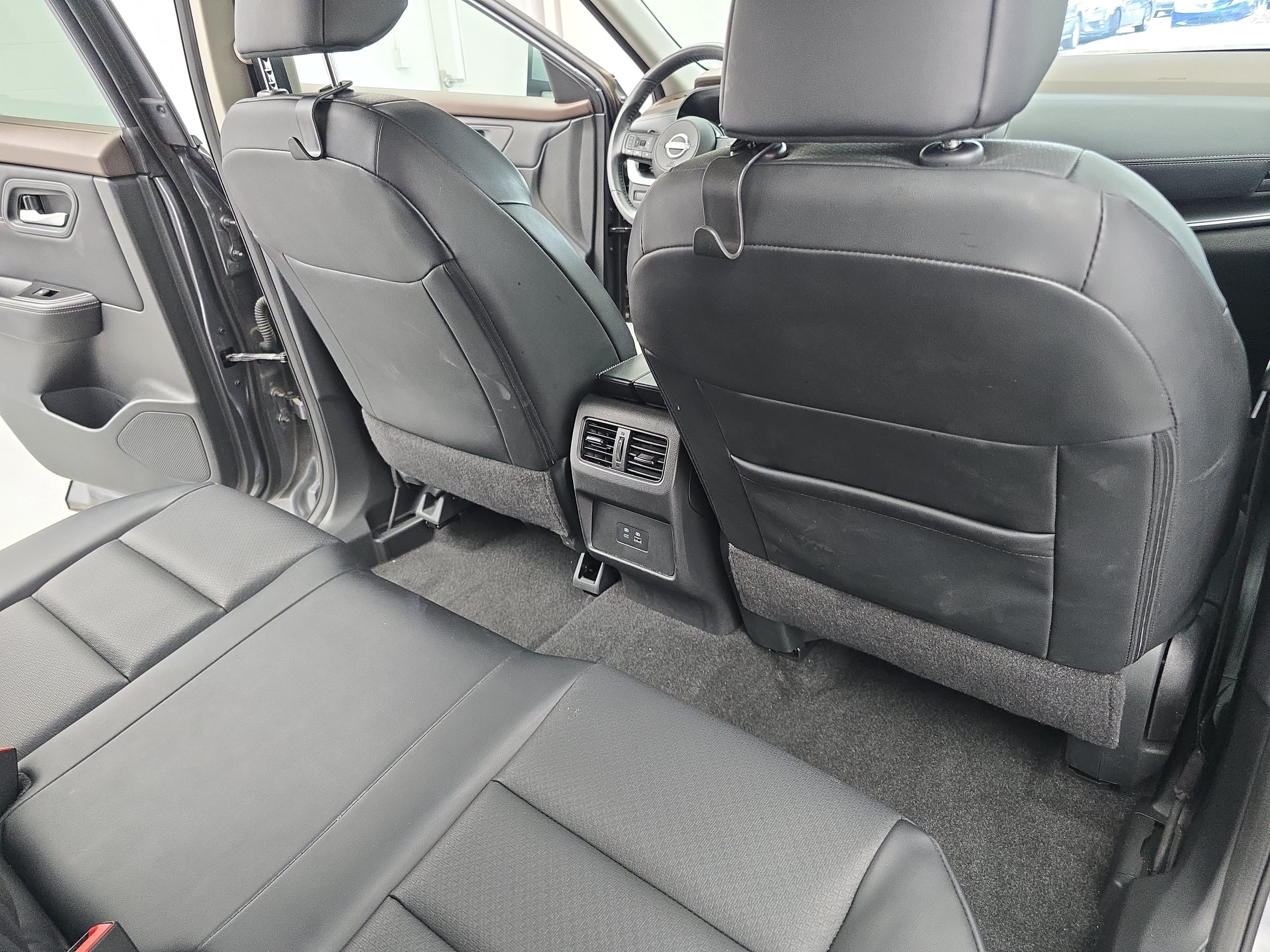Certified 2023 Nissan Rogue SV w/ SV Premium B Package AWD/4WD image 11