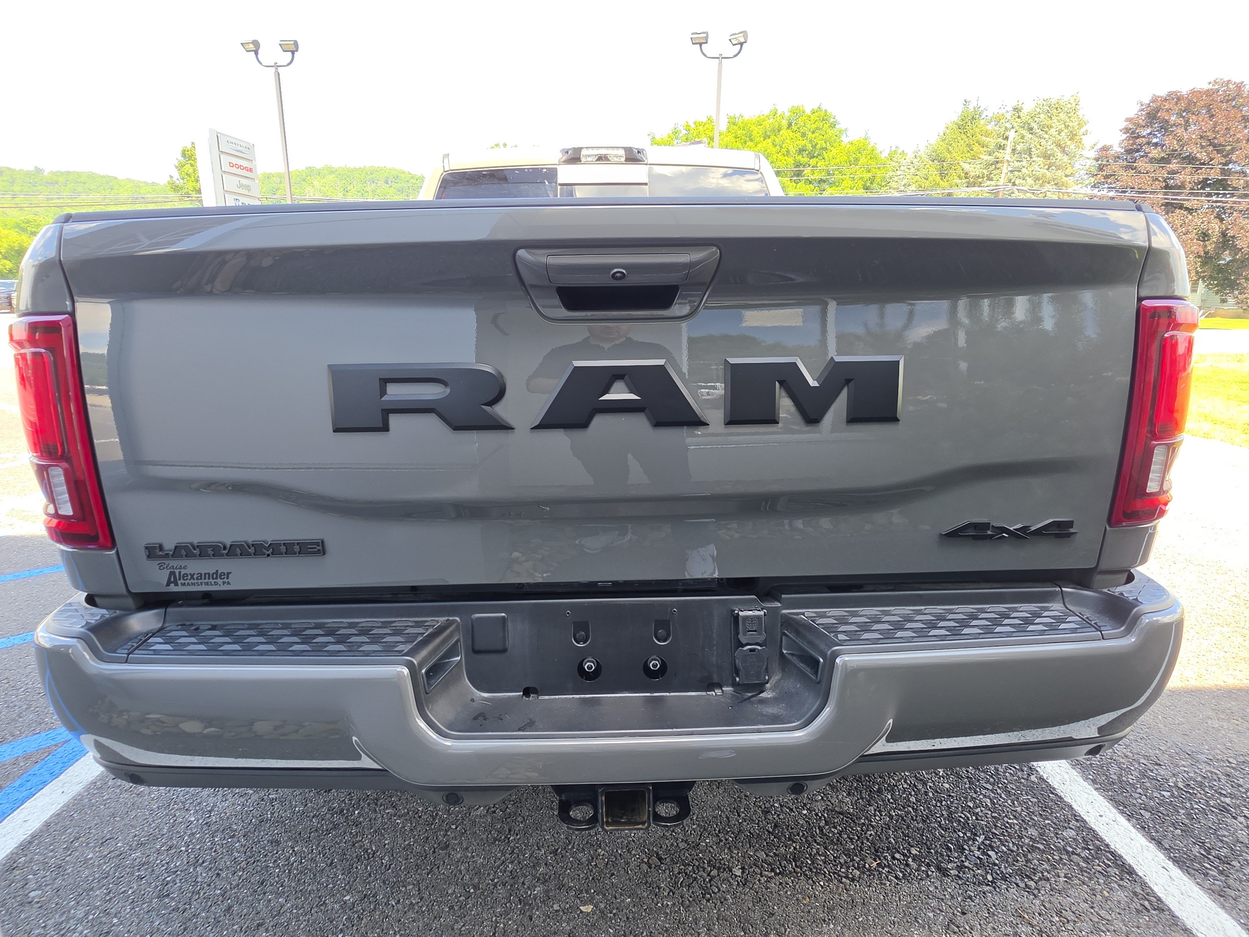 Used 2026 RAM 3500 Laramie AWD/4WD image 4