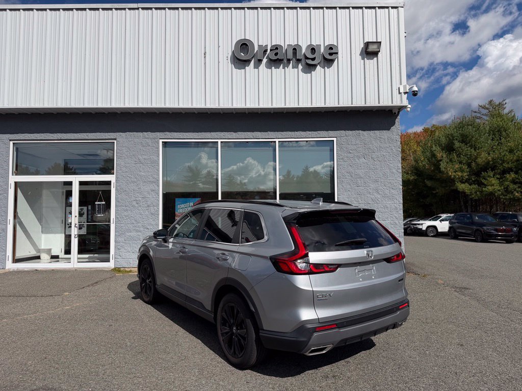 Used 2023 Honda CR-V Sport Touring image 3