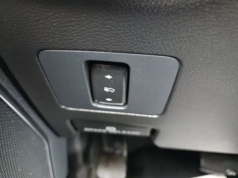 Used 2022 Ford F250 Lariat image 32