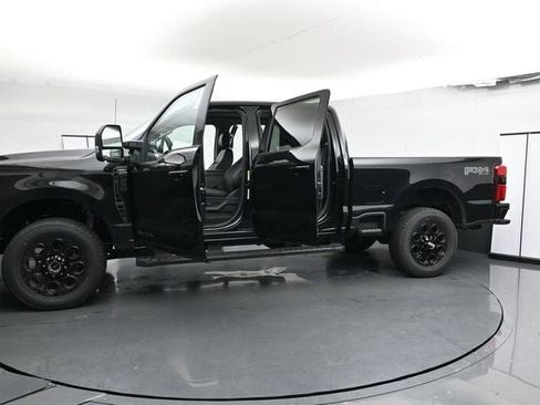 New 2026 Ford F250 Lariat w/ Black Appearance Package AWD/4WD image 35