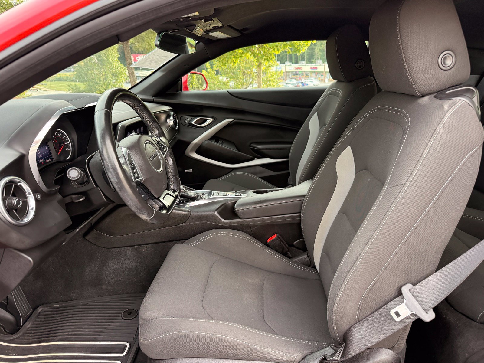 Used 2020 Chevrolet Camaro LT w/ Technology Package RWD image 34