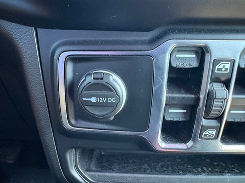 Used 2021 Jeep Wrangler Unlimited Sport AWD/4WD image 26