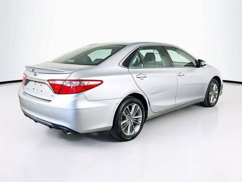 Used 2017 Toyota Camry SE image 24